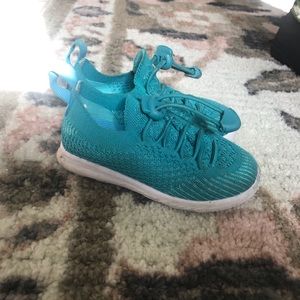 Native kids sneaker